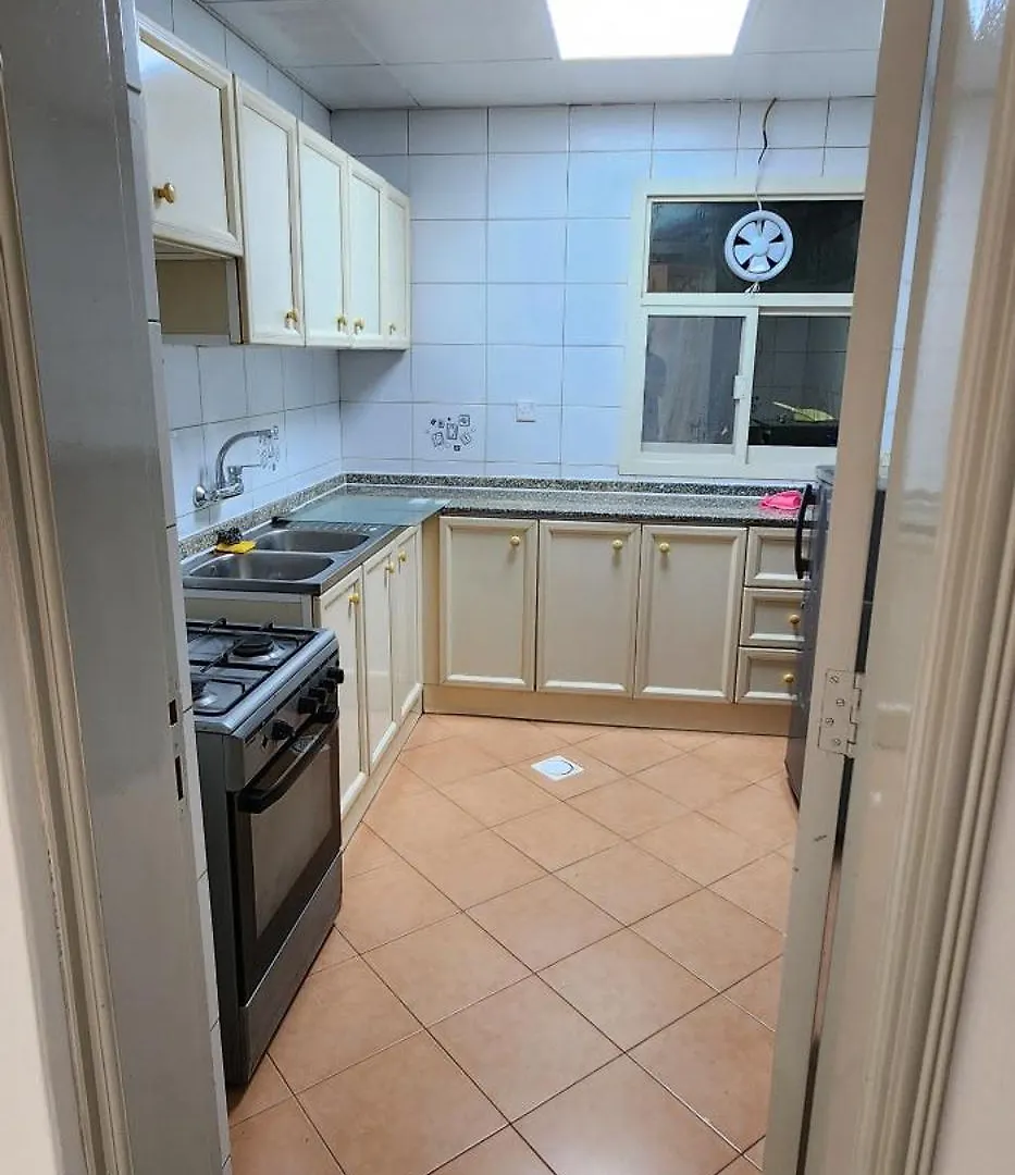 Vivu'S Holiday Home Sharjah Guest house
