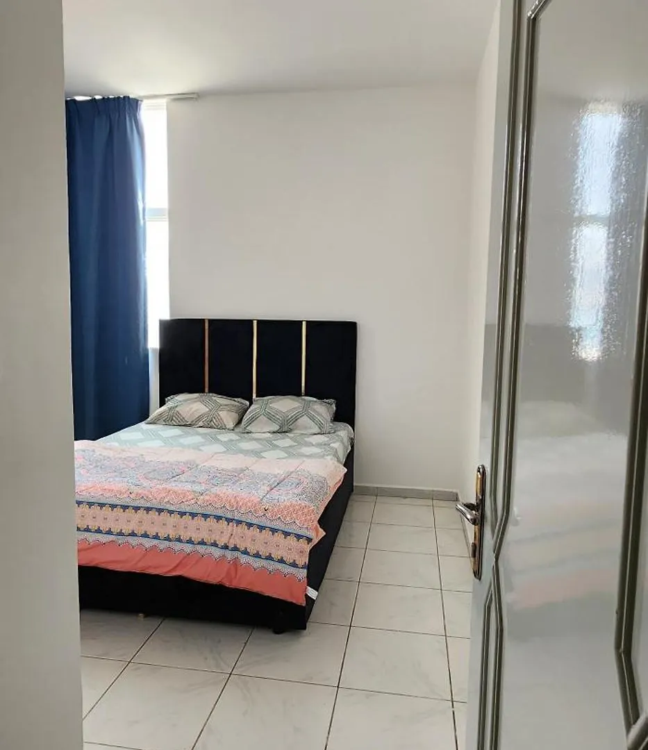 Vivu'S Holiday Home Sharjah Guest house